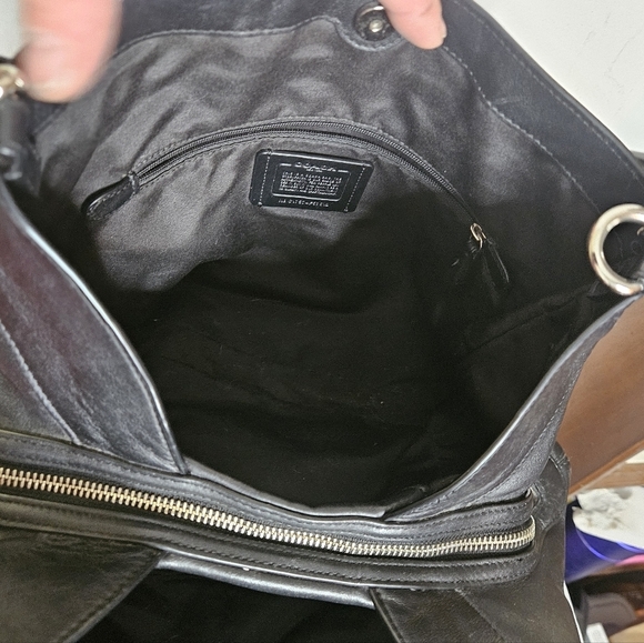 Coach Neverfull bag!!! THIS PURSE HAS SO MANY POCKETS YOU WONT KNOW WHAT TO DO - Picture 4 of 12